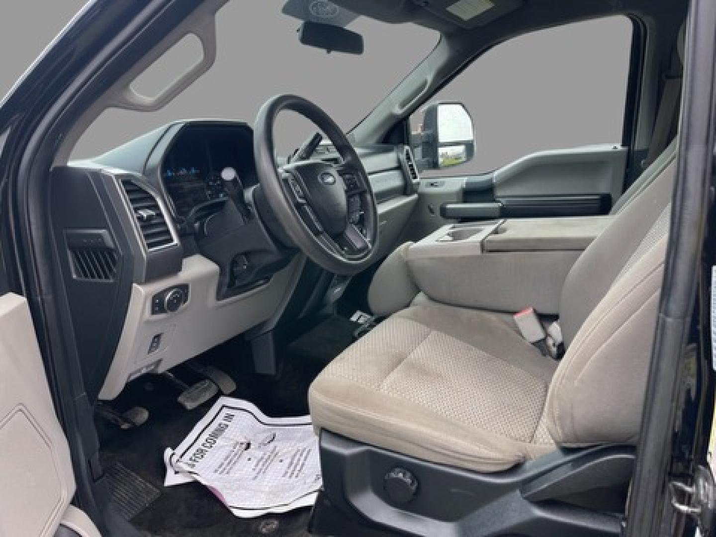 2017 Black /Gray Ford F-250 SD XLT Reg Cab 4WD (1FTBF2B69HE) with an 6.2L V8 OHV 16V FFV engine, 6-Speed Automatic transmission, located at 11115 Chardon Rd. , Chardon, OH, 44024, (440) 214-9705, 41.580246, -81.241943 - This 2017 Ford F-250 XLT Reg Cab is a capable heavy-duty truck equipped with a powerful 6.2L V8 engine, paired with a 6-speed automatic transmission and 3.73 gearing. It features daytime running lights, dusk-sensing headlights, a backup camera, backup sensors, and a snow plow package. This truck boa - Photo#16